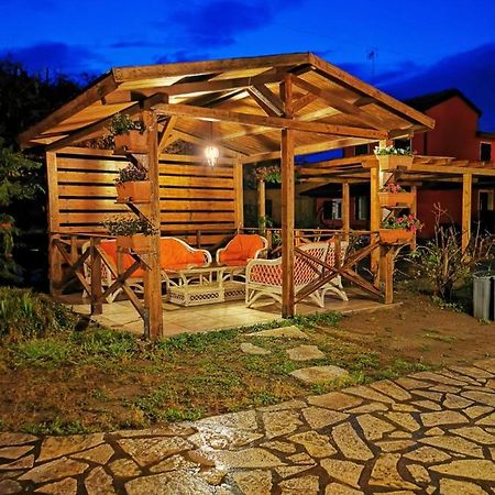 Отель Oasi Di Arcadia Санта-Джулия Экстерьер фото