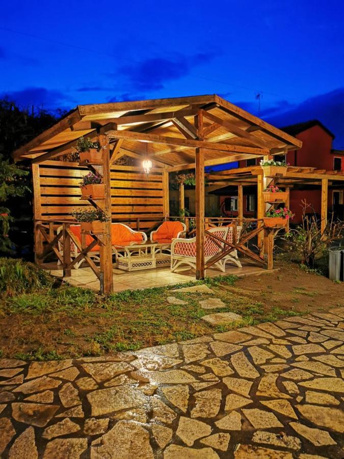Отель Oasi Di Arcadia Санта-Джулия Экстерьер фото