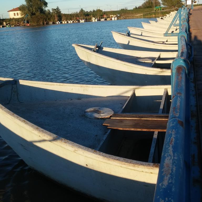Отель Oasi Di Arcadia Санта-Джулия Экстерьер фото