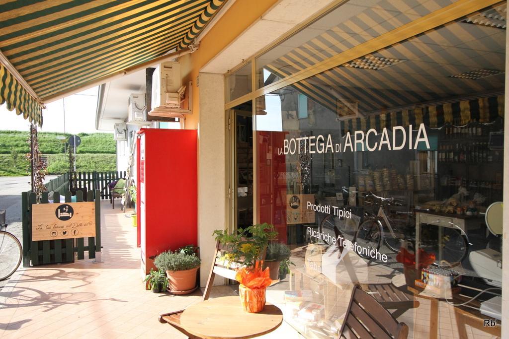 Отель Oasi Di Arcadia Санта-Джулия Экстерьер фото